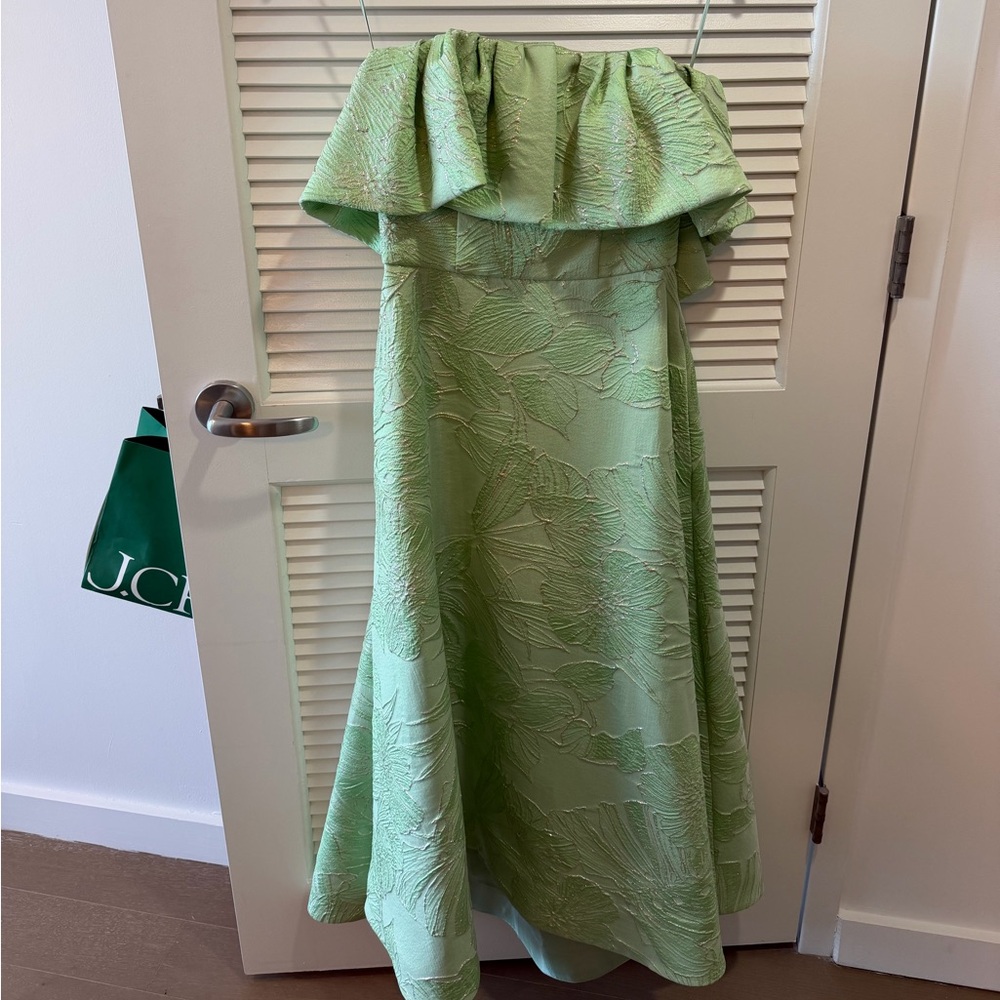 Amsale Jacquard Green Floral Ruffle Cocktail Gown - Picture 4 of 7